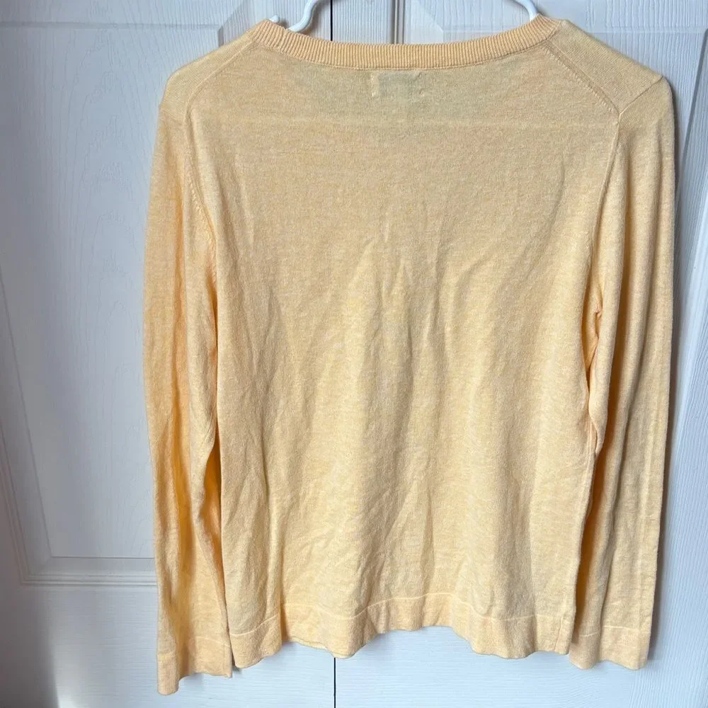 J. Crew Soft Butter Yellow crew neck lightweight Knit Sweater Women’s Medium EUC